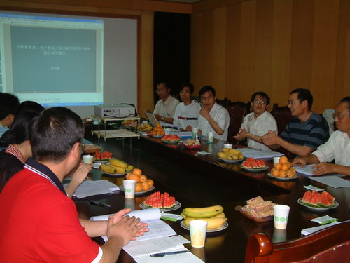 四川省農(nóng)業(yè)科學(xué)院馬鈴薯繁育和加工技術(shù)研究及產(chǎn)業(yè)化開發(fā)項目成果通過技術(shù)鑒定